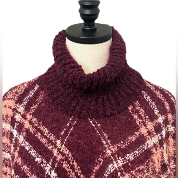 NWT BURGUNDY PINK & WHITE PULL OVER COWL NECK PONCHO SHAWL CAPE COVER UP - Picture 3 of 7